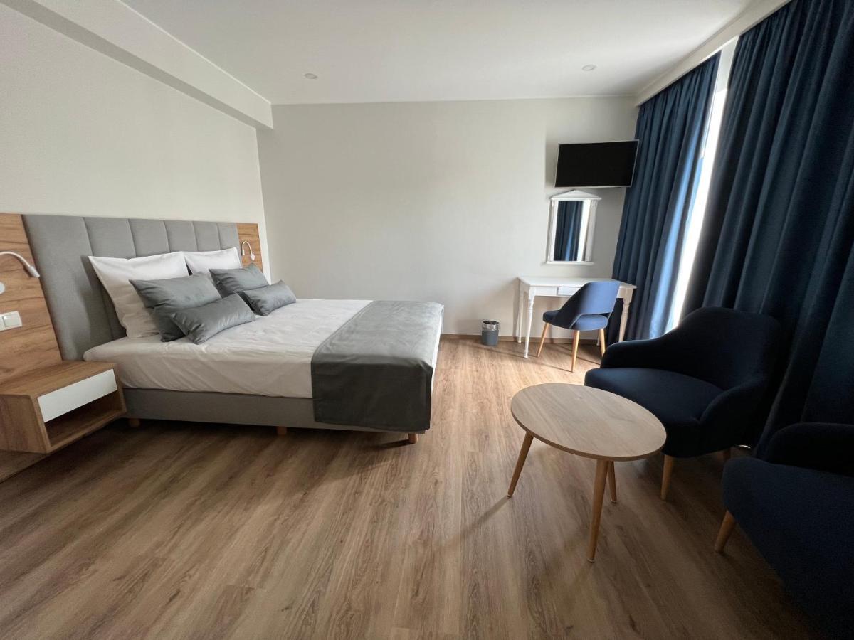 Hotel Le Postillon Ехтернах Екстер'єр фото
