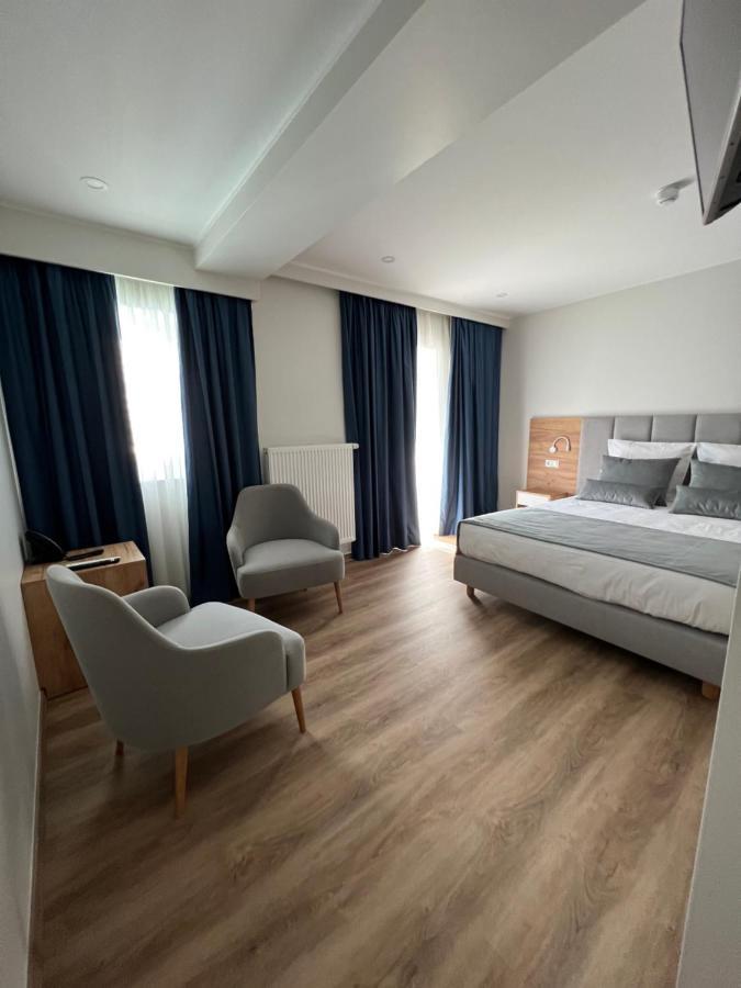 Hotel Le Postillon Ехтернах Екстер'єр фото