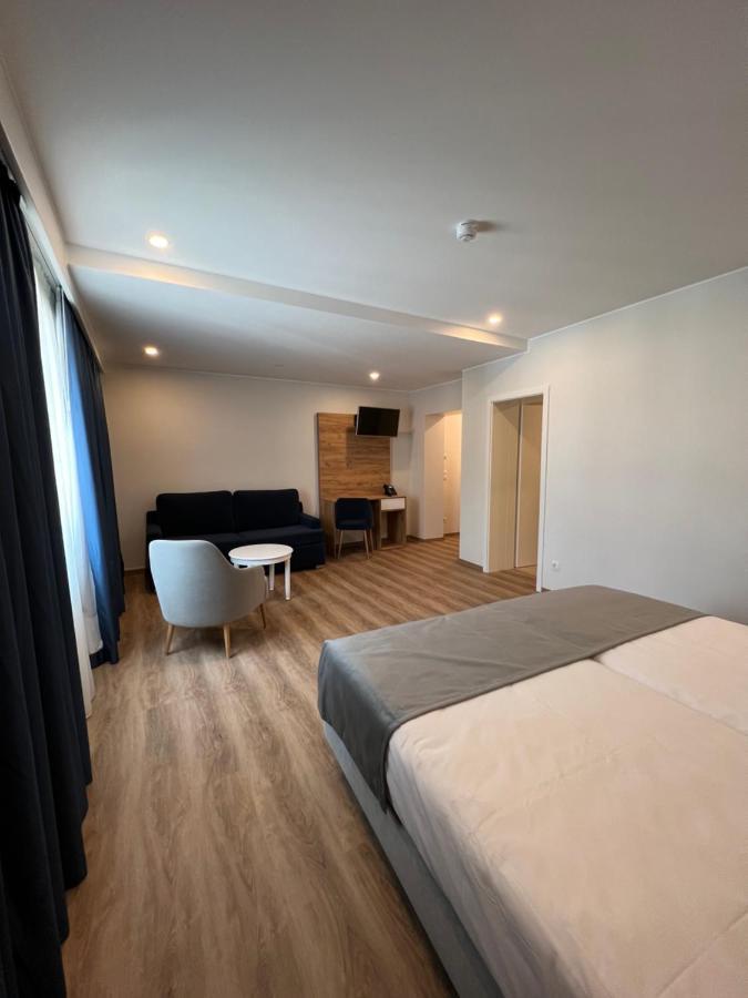 Hotel Le Postillon Ехтернах Екстер'єр фото